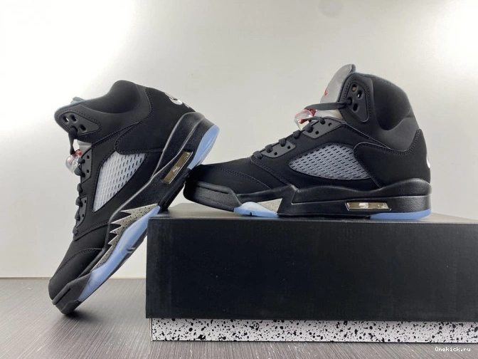 One Kick Black 5 Retro (2016) Jordan Metallic 845035-003 0731